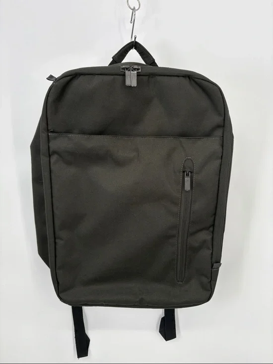 ⛵️ Made By Design Black Streamlined Backpack three big compartments - Picture 1 of 10